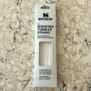 Stanley “the quencher” tumbler straws 4 count NWT ( in box )
